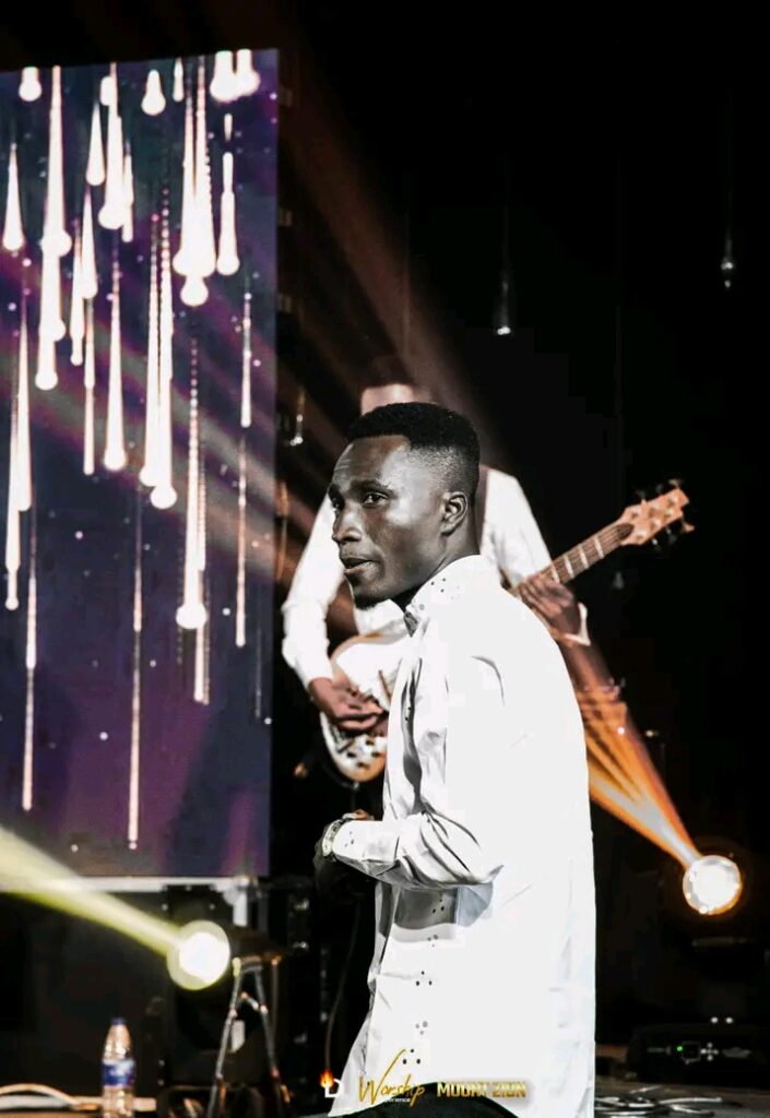 Ephraim Sanni singing